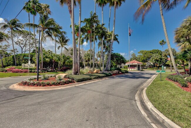 Building Photo - 405 Sea Oats Dr