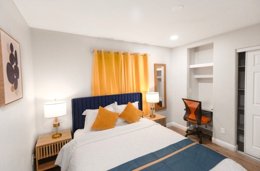 Building Photo - 451 E Lincoln Ave