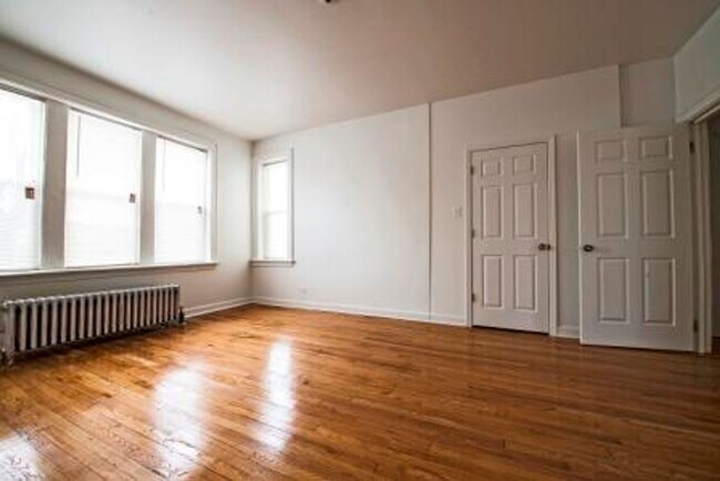 Building Photo - 701 S Karlov