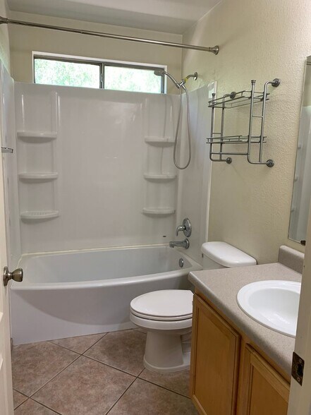Building Photo - 2868 S Beck Dr