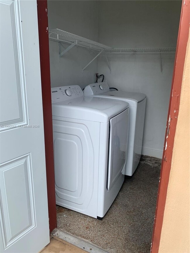 Building Photo - 5616 Arthur St