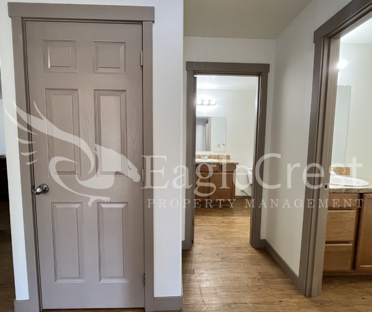 Building Photo - 3rd Floor Two Bedroom, One and a Half Bathroom Unit With View