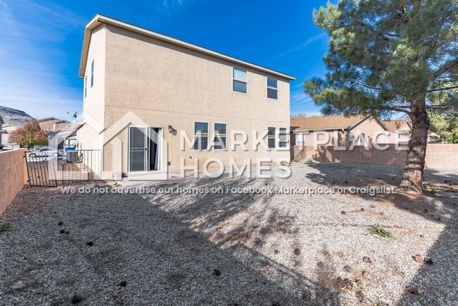 Building Photo - 620 Creekside Ave SW