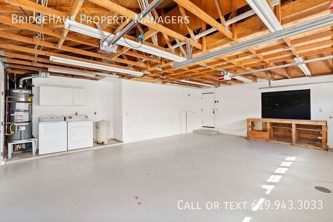 Building Photo - 9082 Westvale Rd