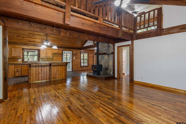 Building Photo - 18737 Saddleback Ln