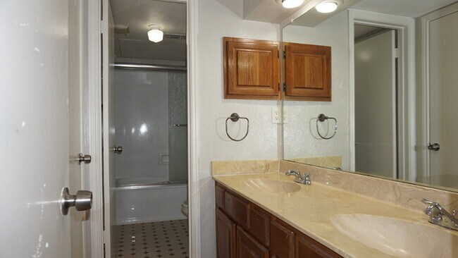 Building Photo - COPPER CREEK 107