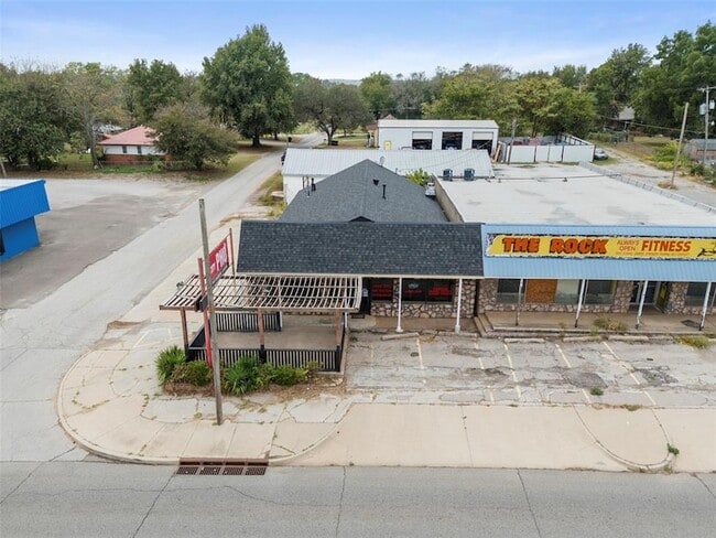 Building Photo - 327 S Green Ave