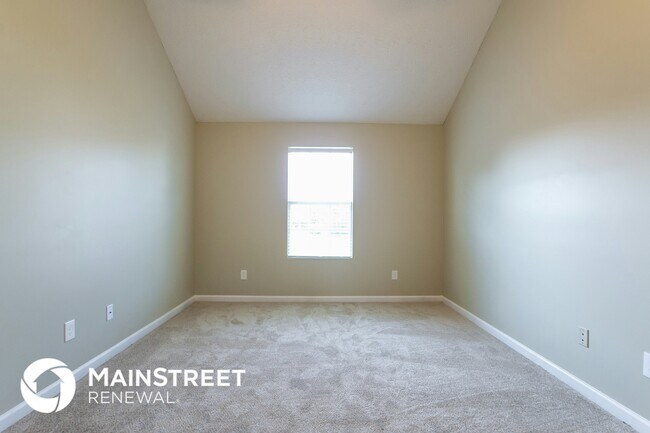 Building Photo - 9563 Fairway Turn