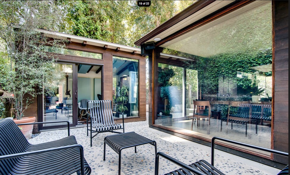 Building Photo - 9624 Yoakum Dr