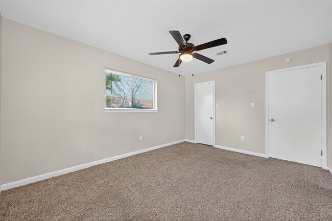 Building Photo - 108 Belvedere Dr