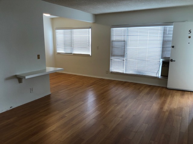 Living Room - 12817 Moorpark St