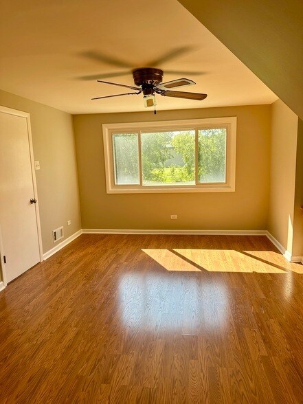 Building Photo - 440 W Arquilla Dr