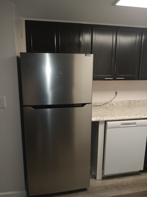 Building Photo - 2541 Myrtle Ave