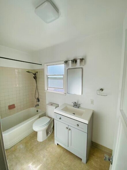 Building Photo - 1854 Garvey Ave