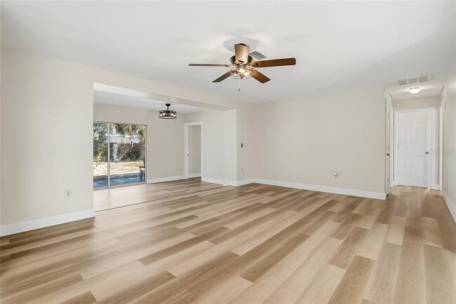 Building Photo - 1801 62nd Terrace S