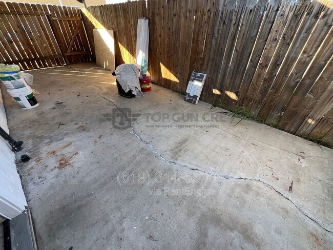 Building Photo - 550 Sacramento Ave