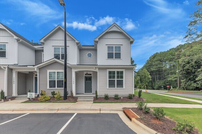 Building Photo - 3/3.5 Townhome Walking Distance to NC State