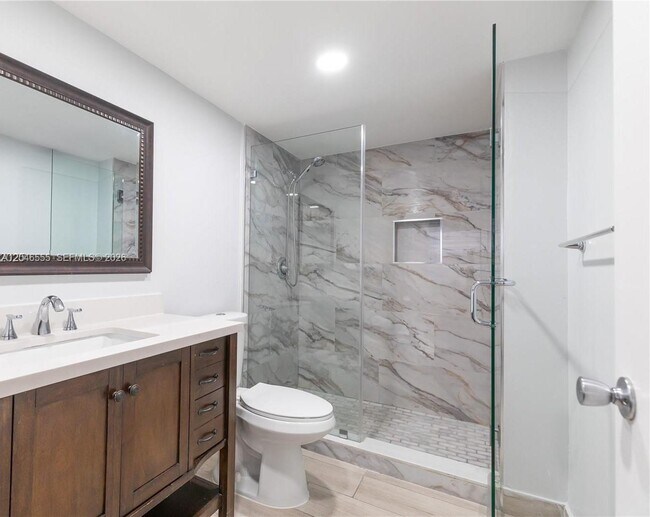Building Photo - 1110 SW 125th Ave