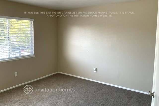 Building Photo - 2414 S Woodlark Dr