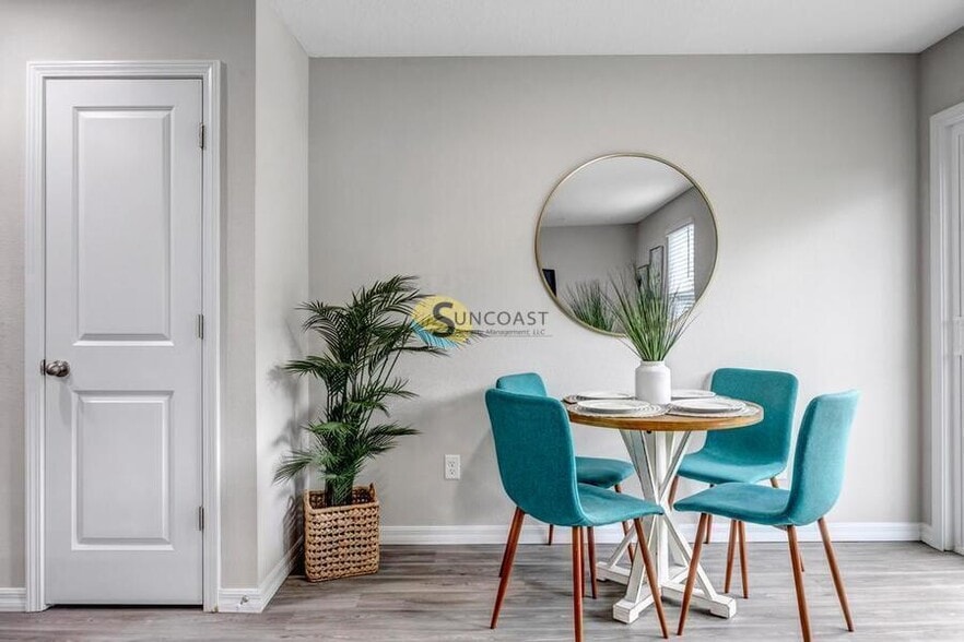 Building Photo - 9564 Hood Rd