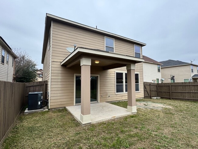 Building Photo - Ready for Move In! Roomy Updated 3 bedroom...