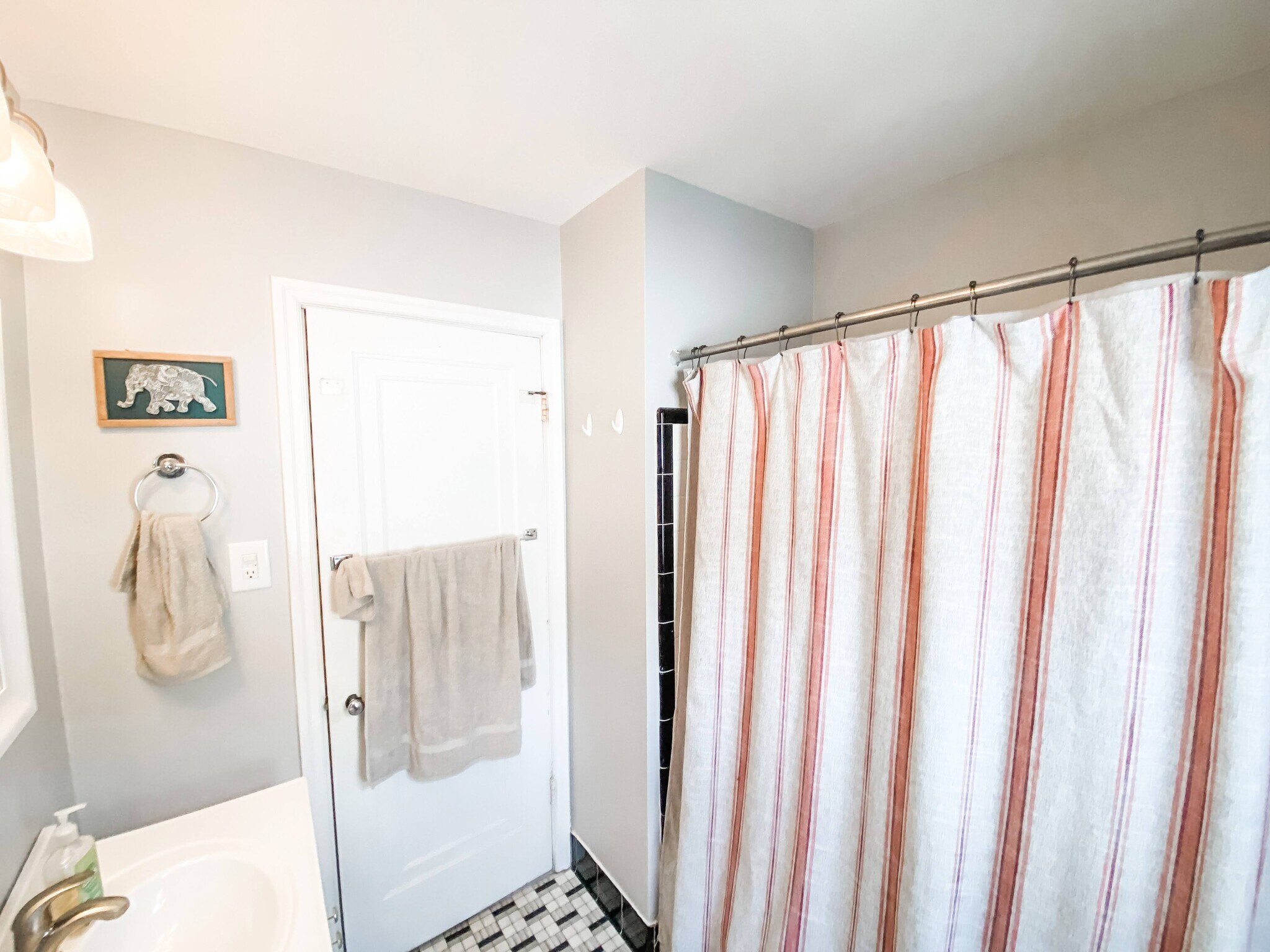 Building Photo - 2645 N 69th St