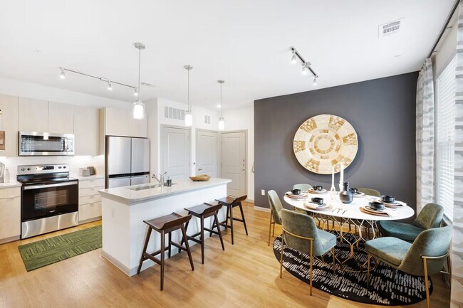 Primary Photo - Modern Living in Humble
