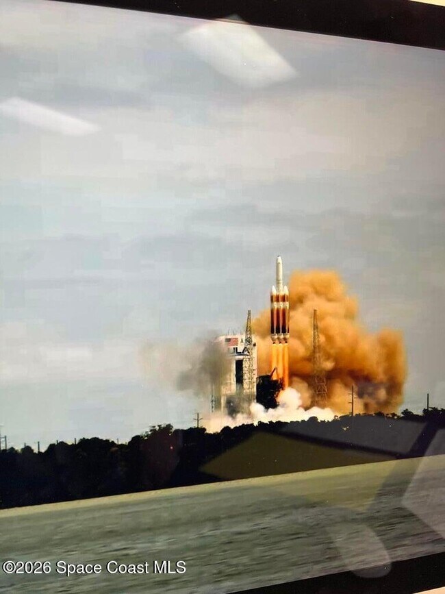 Building Photo - 300 Columbia Dr