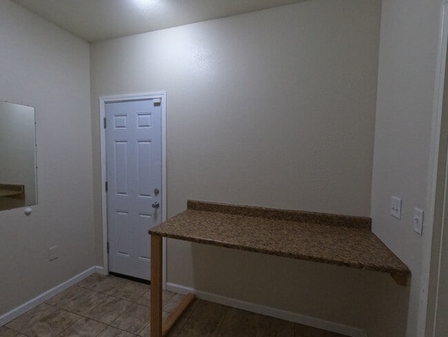 Building Photo - 2215 Harvest St