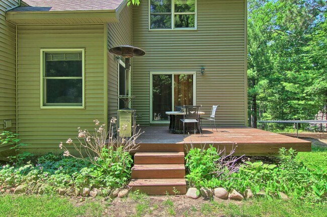 Building Photo - 4440 Ground Pine Trail