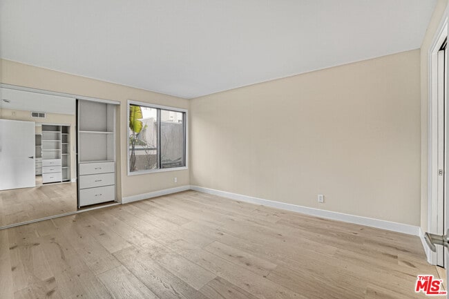 Building Photo - 8300 Manitoba St