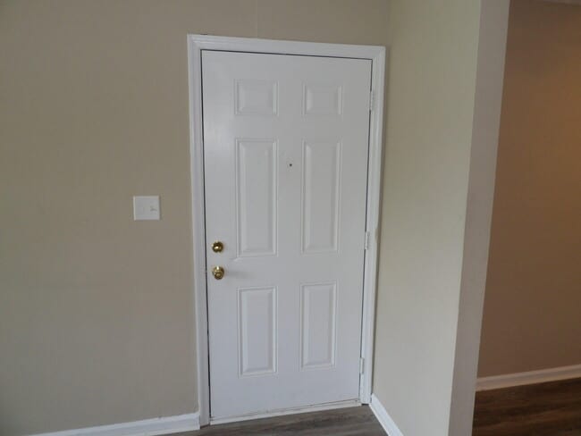 Building Photo - 35 Ashwood Ct