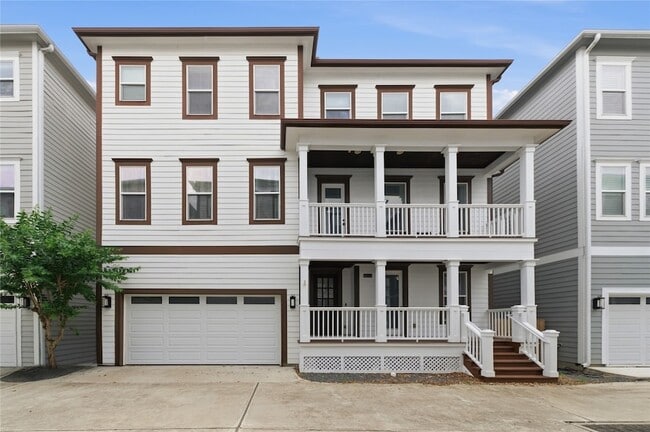 Building Photo - 1425 W 23rd St