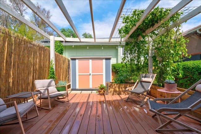 Building Photo - Classic Craftsman with Modern Amenities 2-Bedroom, 2-Bath Rental Home in the Heart of Golden Hill...