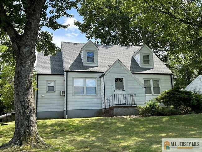 Primary Photo - 351 Metlars Ln