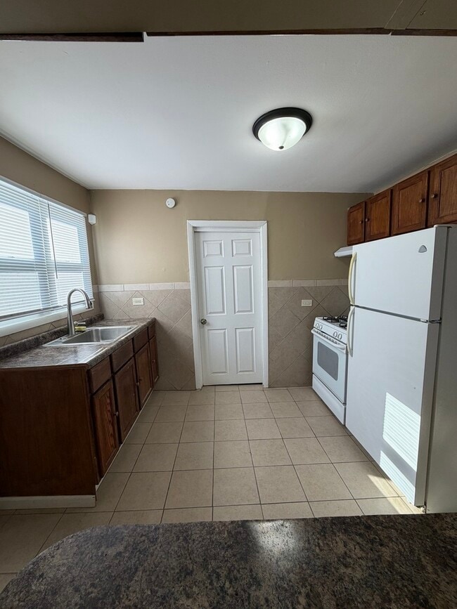 Building Photo - 16130 Justine St