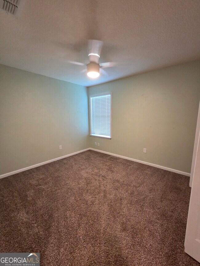 Building Photo - 152 Ashwood Cir