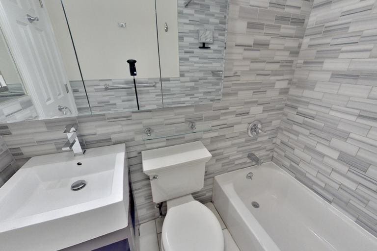 Building Photo - 234 W 14th St