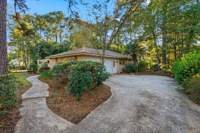 Building Photo - 815 Farm Quarter Rd