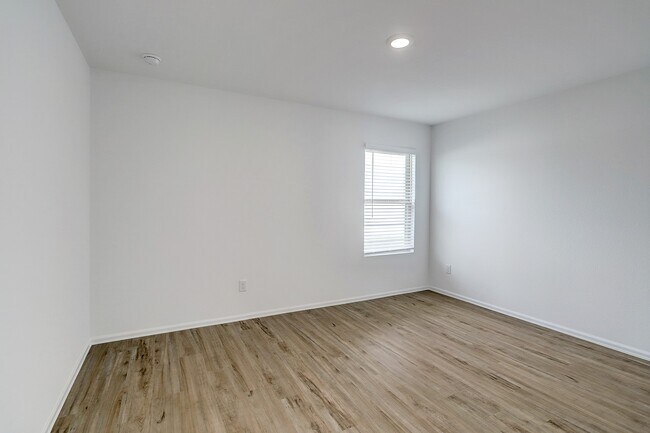 Building Photo - 9303 Sierra Pt Wy
