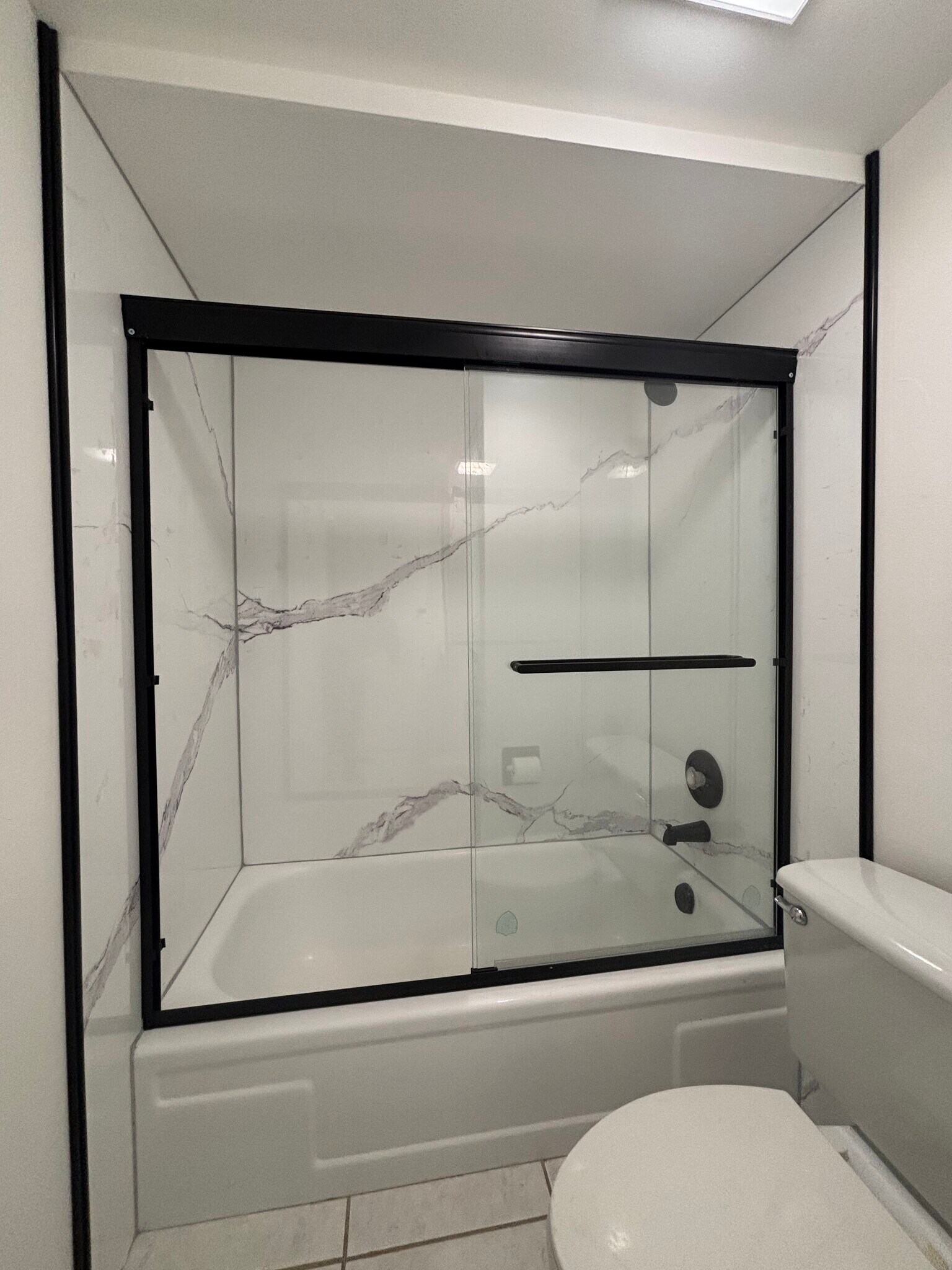 Building Photo - 1116 11th Ln