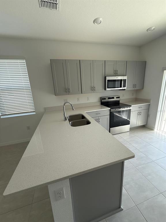 Building Photo - 3208 Skyline Lp