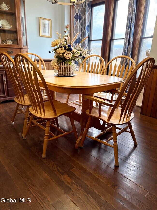 Building Photo - 260 Clark Rd