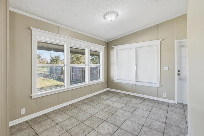 Building Photo - 2430 N Flounder Dr
