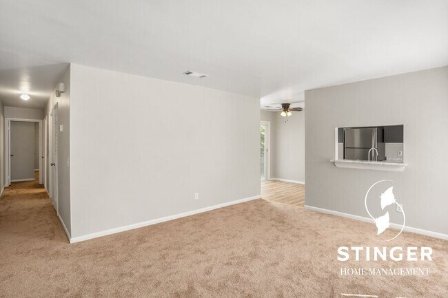 Building Photo - 31 Harding St