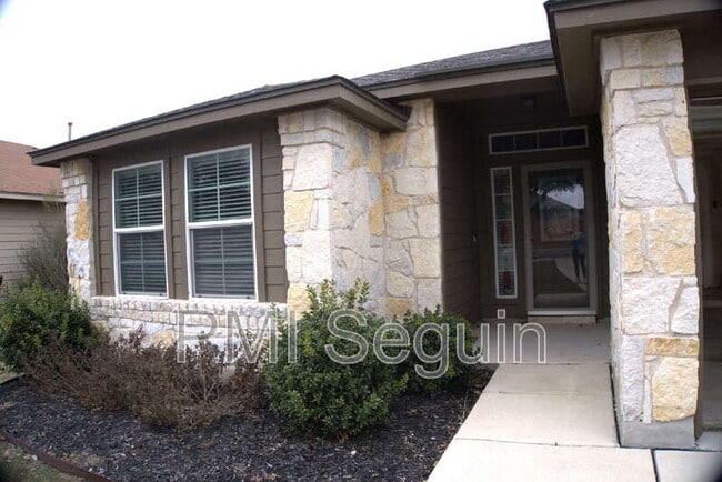 Building Photo - 111 Hoya Ln