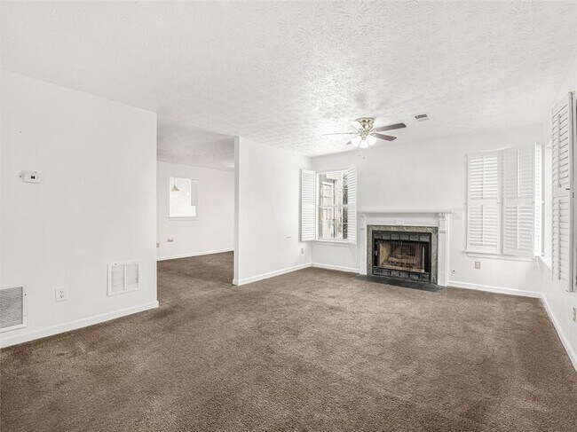 Building Photo - 3920 Sidney Lanier Blvd