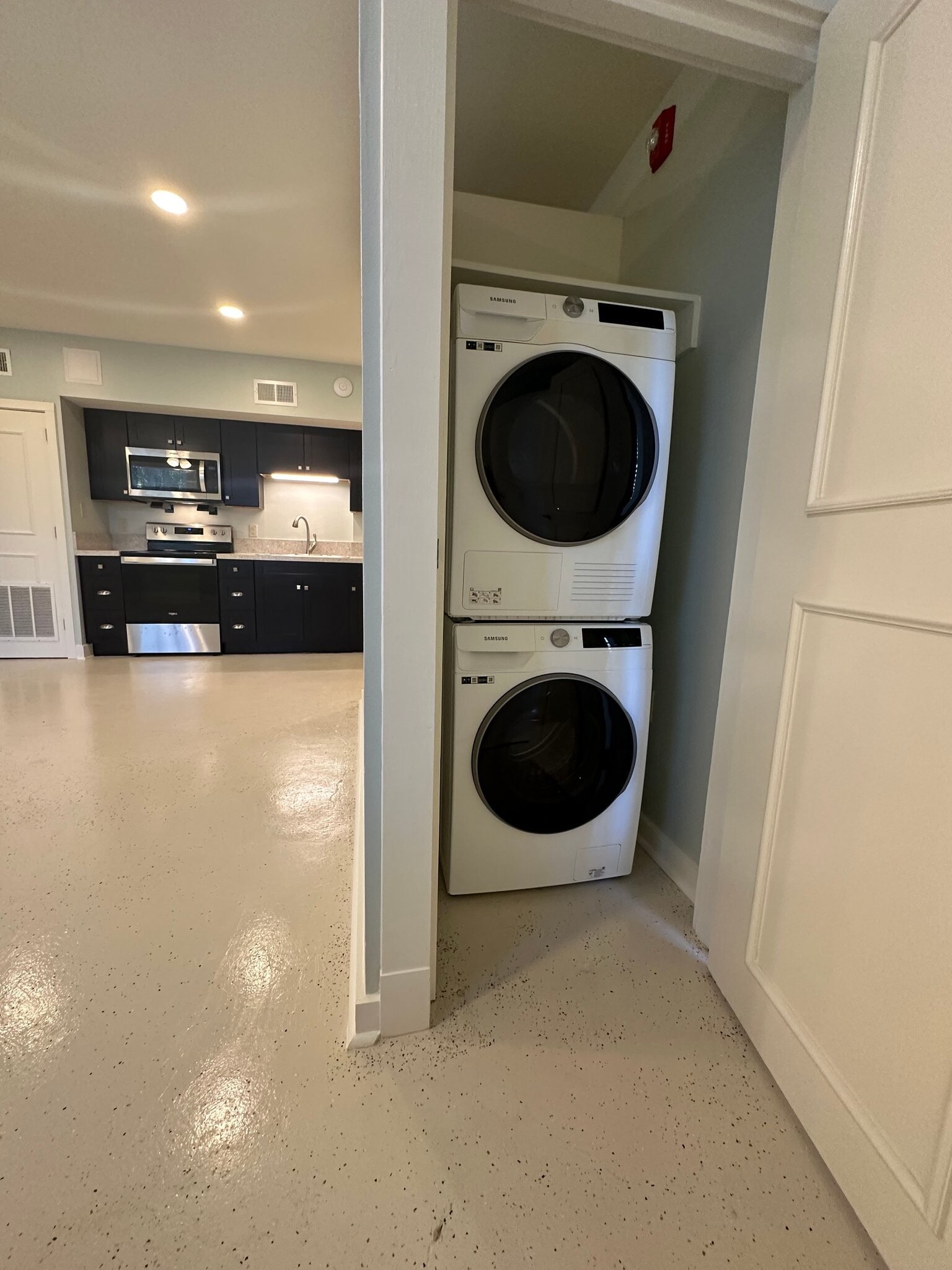 Building Photo - 715 Sherman St