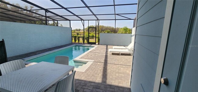 Building Photo - 7517 Oak Spg Ln