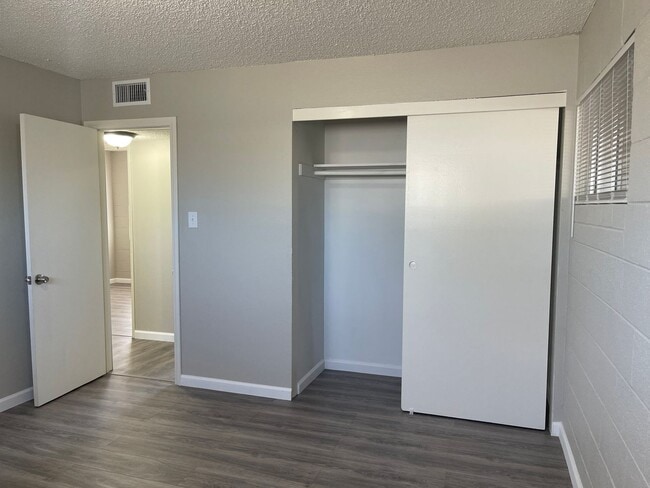 Building Photo - Charming 3-Bedroom Home Near UNLV & the Strip